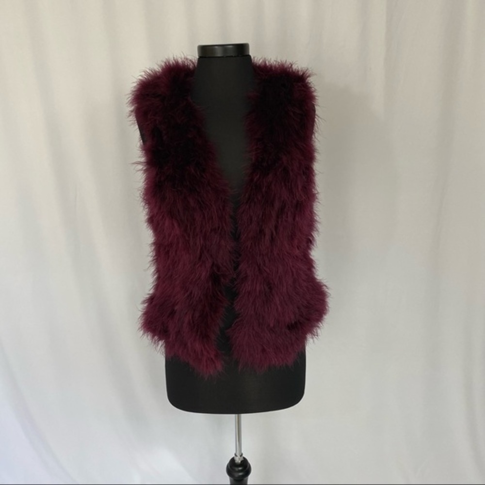 CLUB Monaco Purple Feathered Vest in Size Medium - Picture 2 of 3